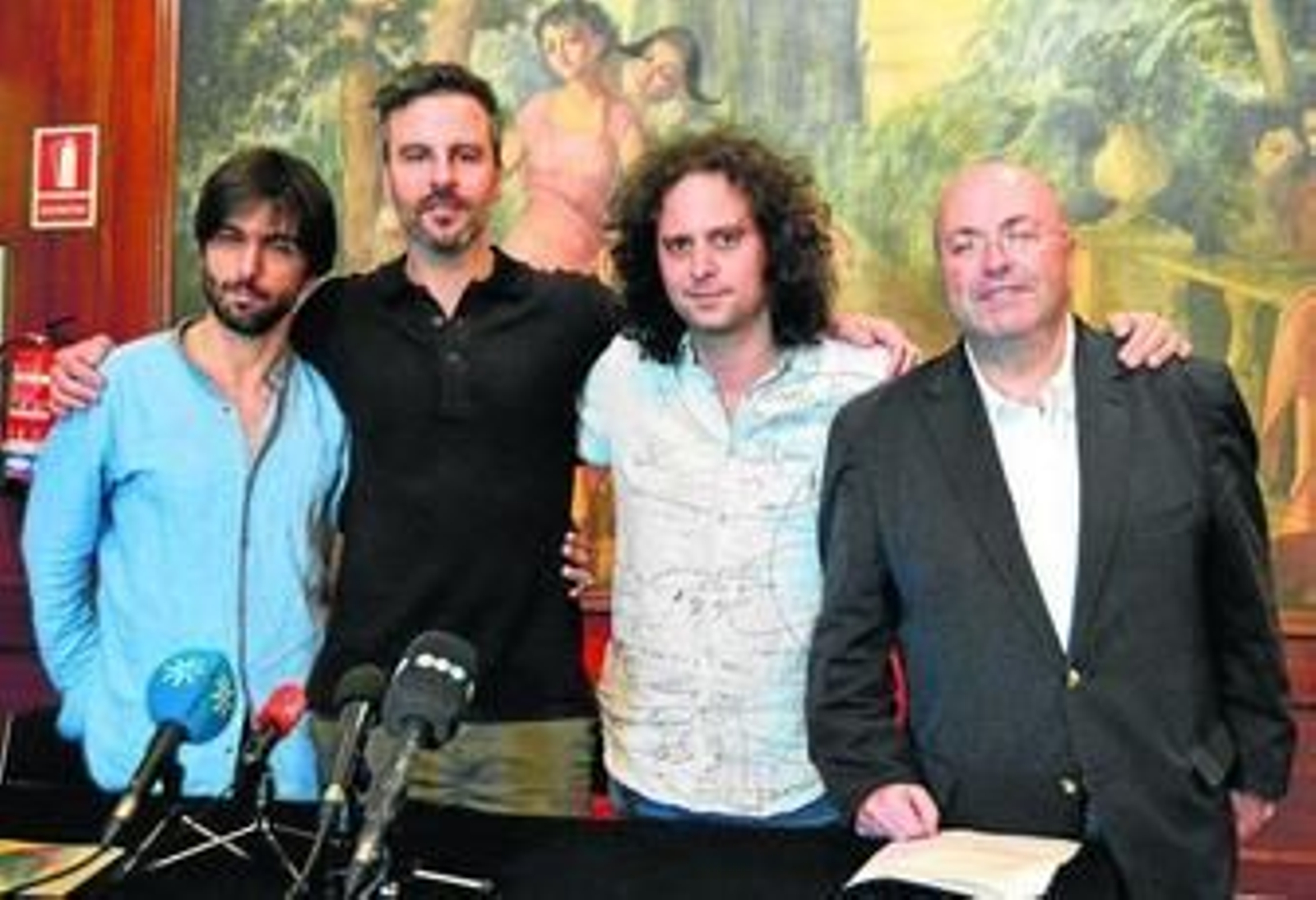 Presentación de la obra en el Teatro Isabel la Católica.