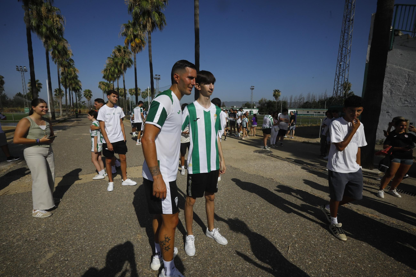 La ilusión puede con el calor en el primer entrenamiento del Córdoba CF