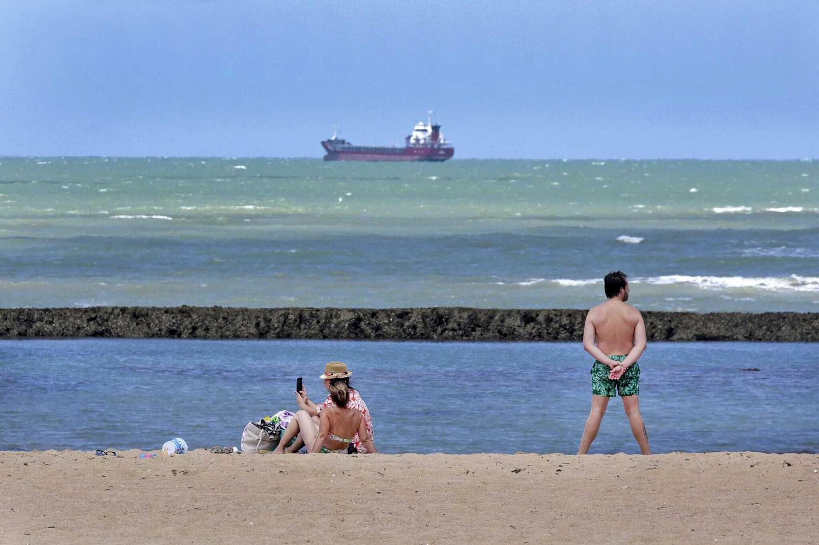 Sevillanos en la playas de Cádiz