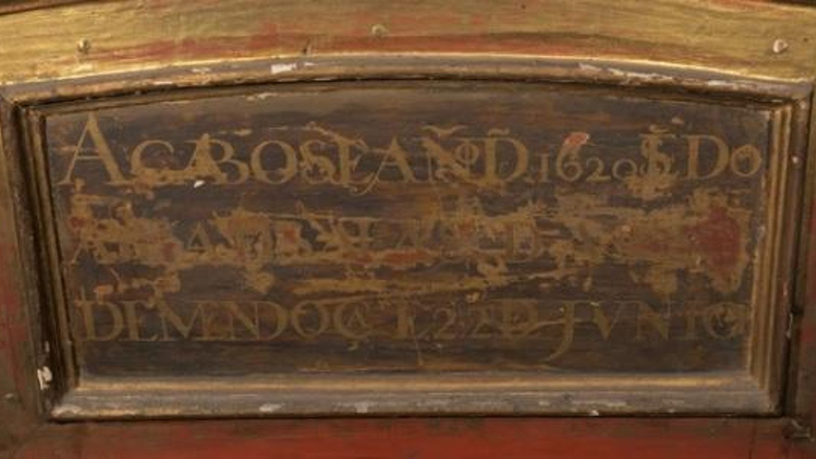 Pérdidas y desgaste de la policromía y el dorado.