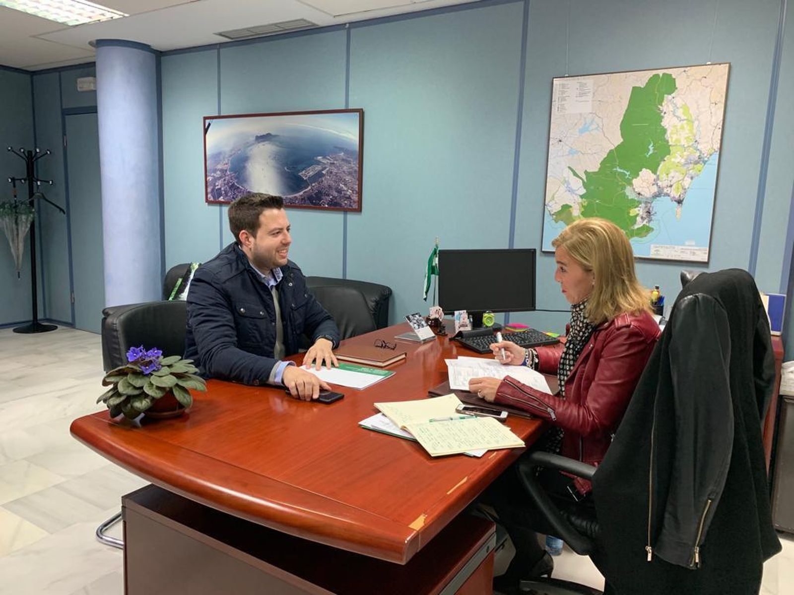 Antonio Ismael Huertas, en una reunión con Eva Pajares.