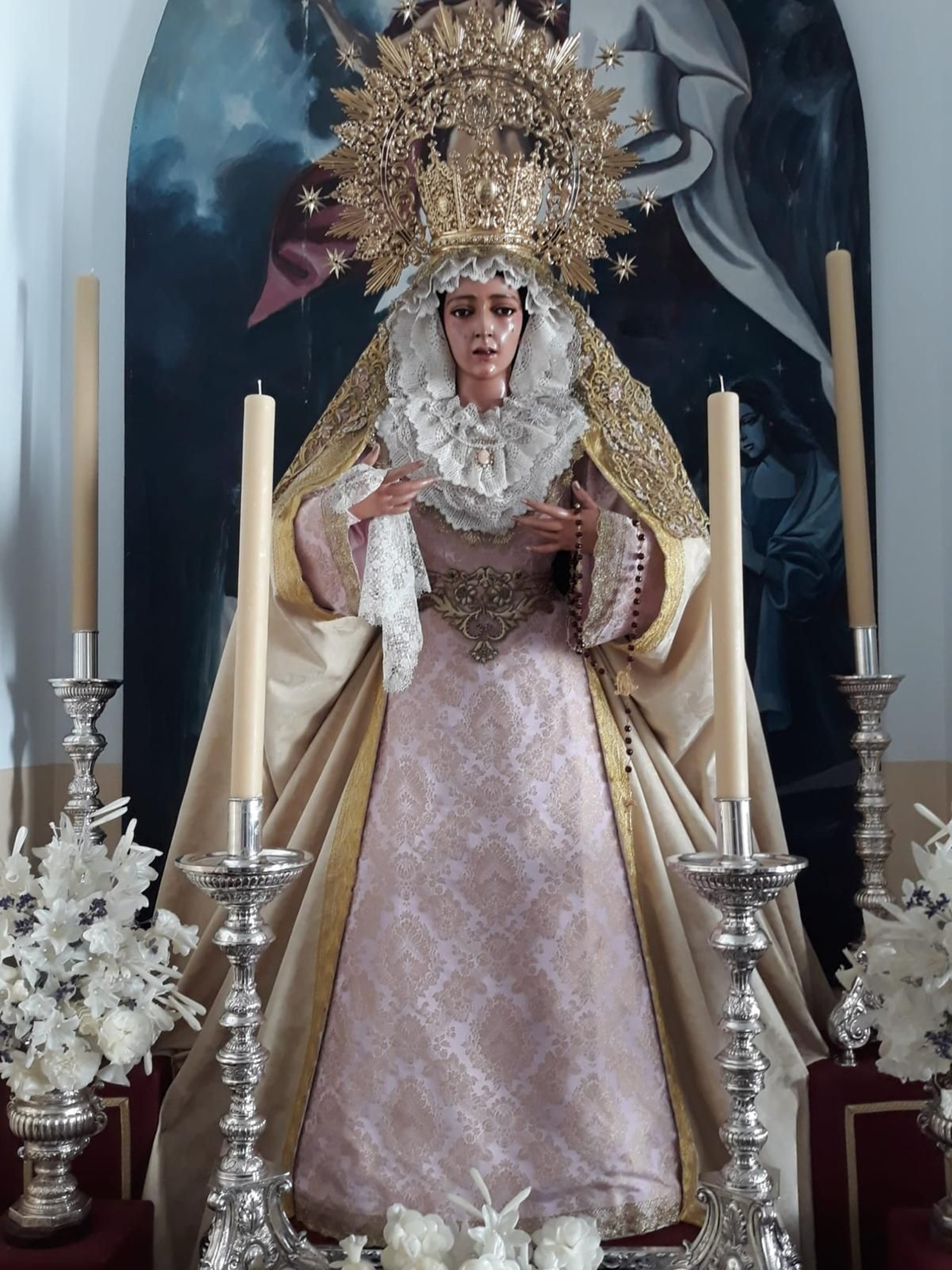 María Santísima de la Salud en los salones parroquiales de la iglesia de San Pablo.