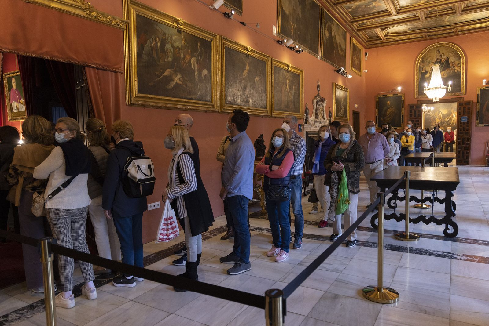 El velatorio del cardenal Carlos Amigo en el Palacio Arzobispal, todas las imágenes