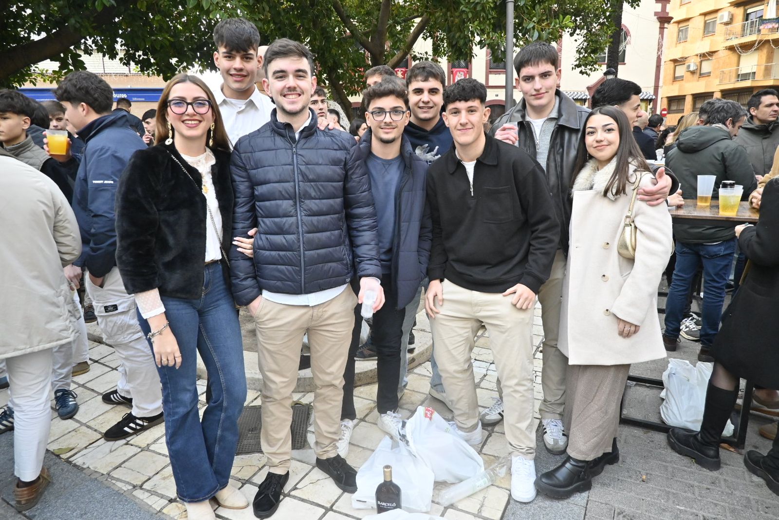 Búscate en las mejores fotografías del tardeo de este 31 de diciembre en Huelva