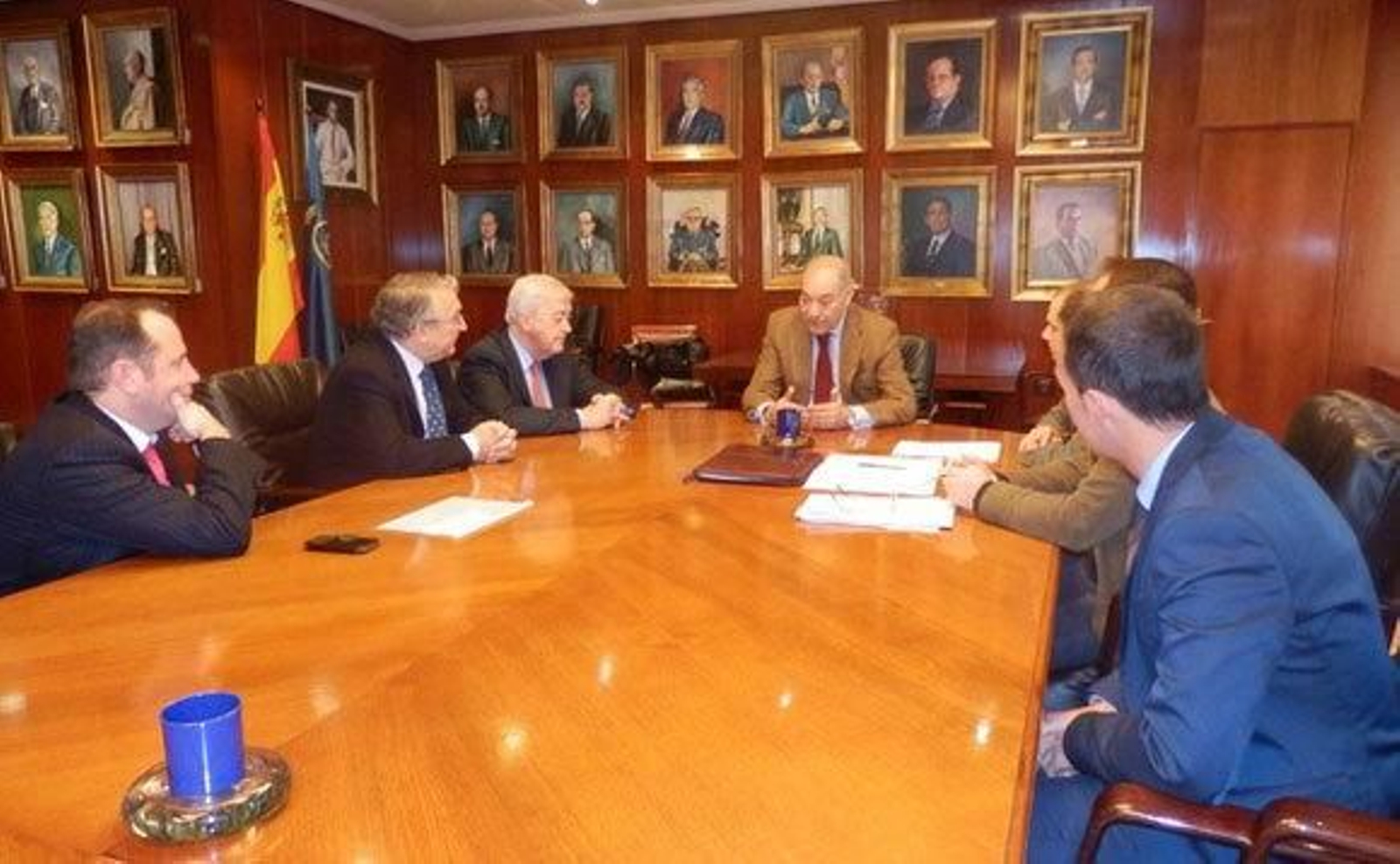 23 empresas optan a construir las naves de la Zona Franca en Ubrique