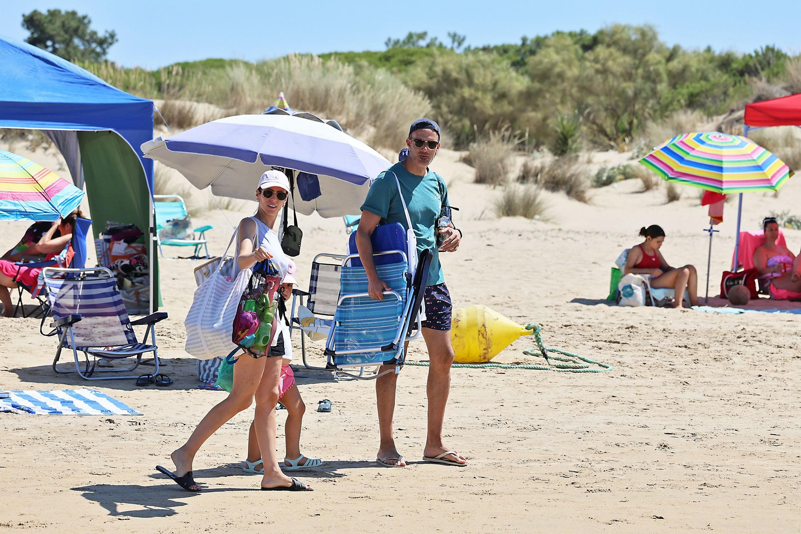 Las imágenes del domingo de playa en Huelva