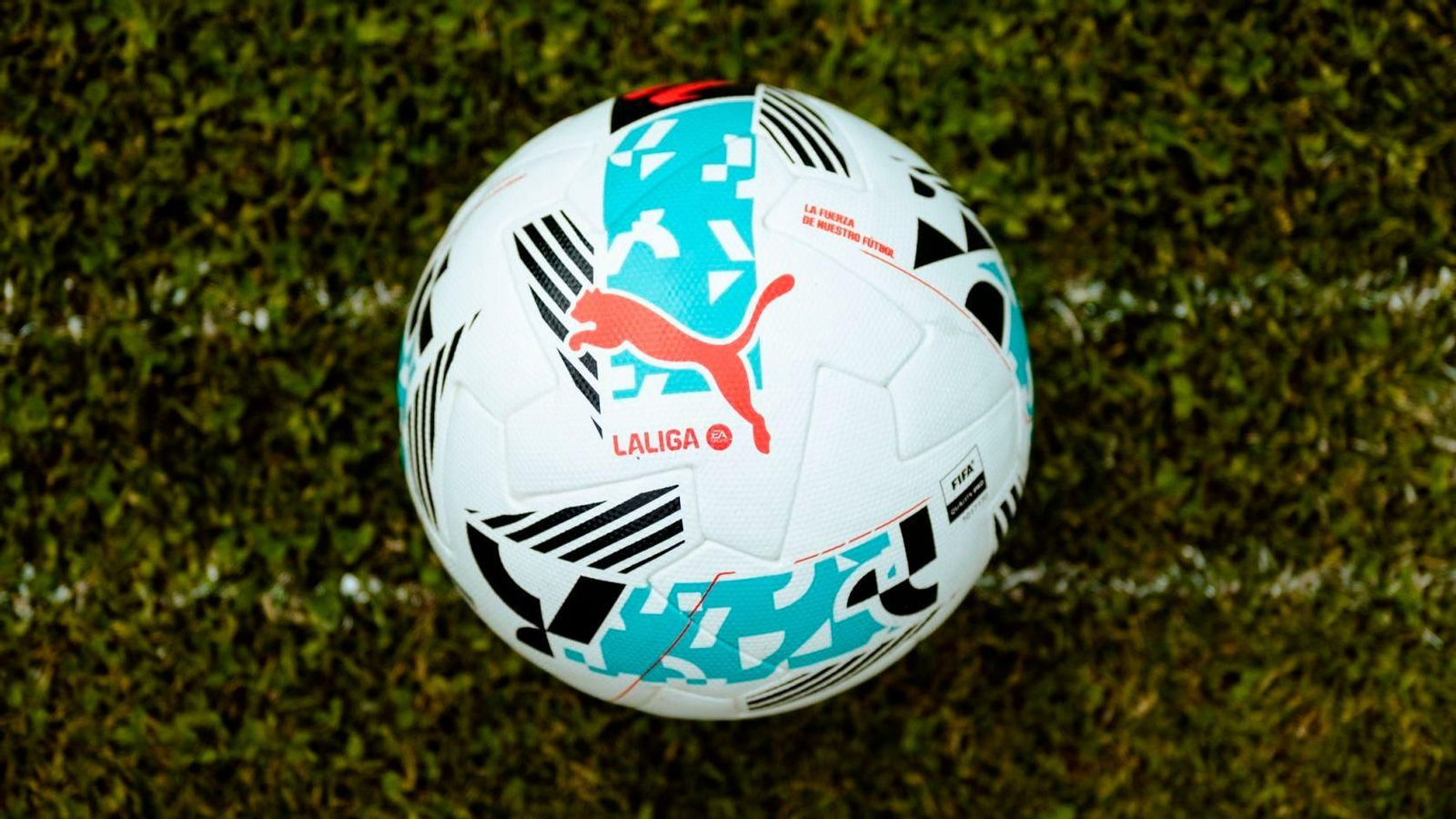 El nuevo balón Puma para la Liga 2025/2026.