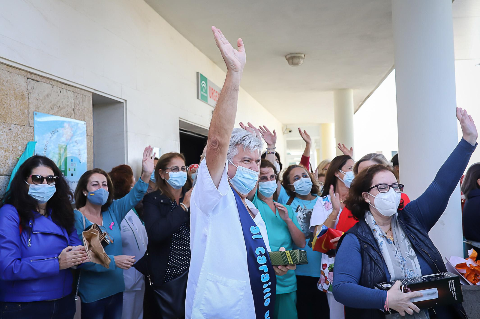 Homenaje al doctor Luis Pérez Bello en el hospital de Jerez
