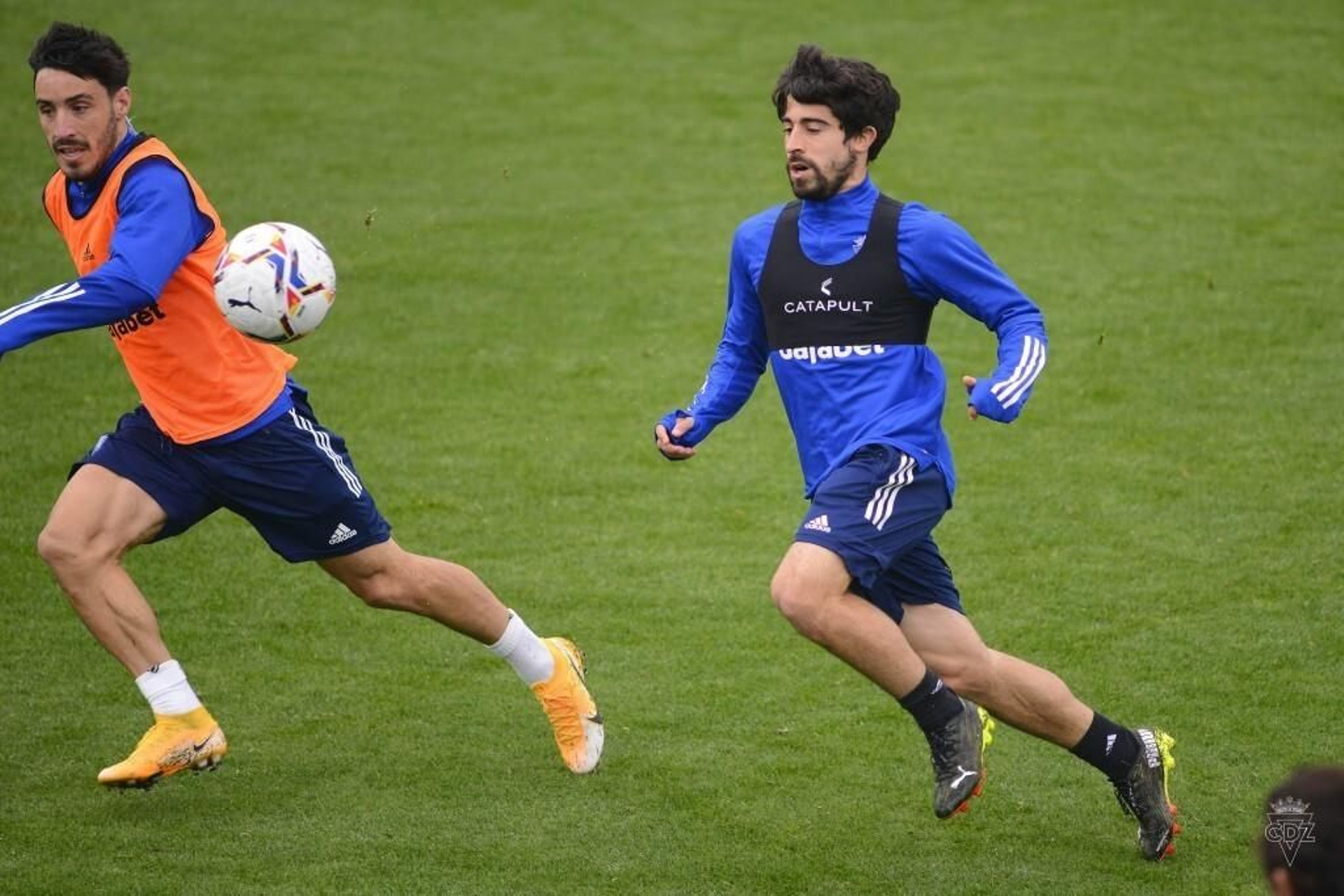 Iza (i) y Jairo en una sesión esta semana.