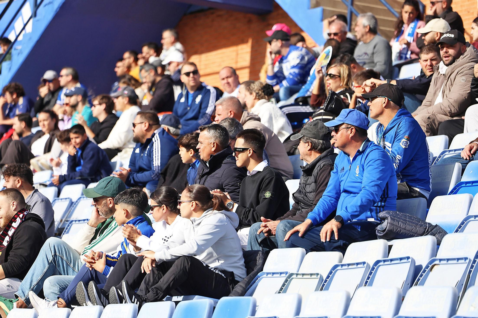 Búscate en las gradas en el Nuevo Colombino en el Recreativo de Huelva - Atlético Antoniano