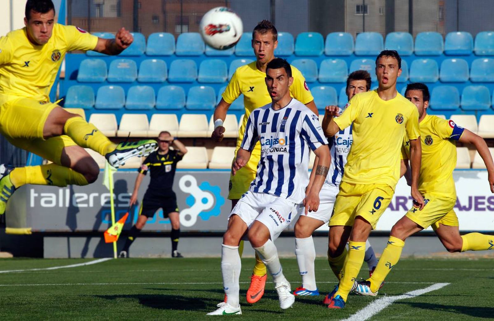Villarreal B. El filial del submarino amarillo y el Recre se enfrentarán por primera vez en Primera RFEF. Siempre se habían enfrentado en Segunda División.
