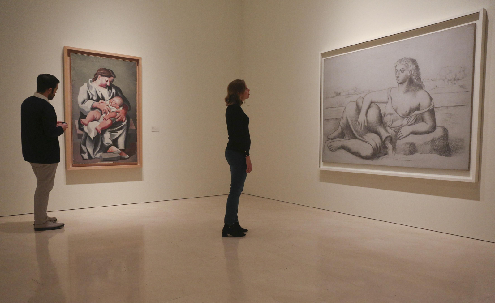 Las imágenes de la exposición 'Olga Picasso' en el Museo Picasso Málaga