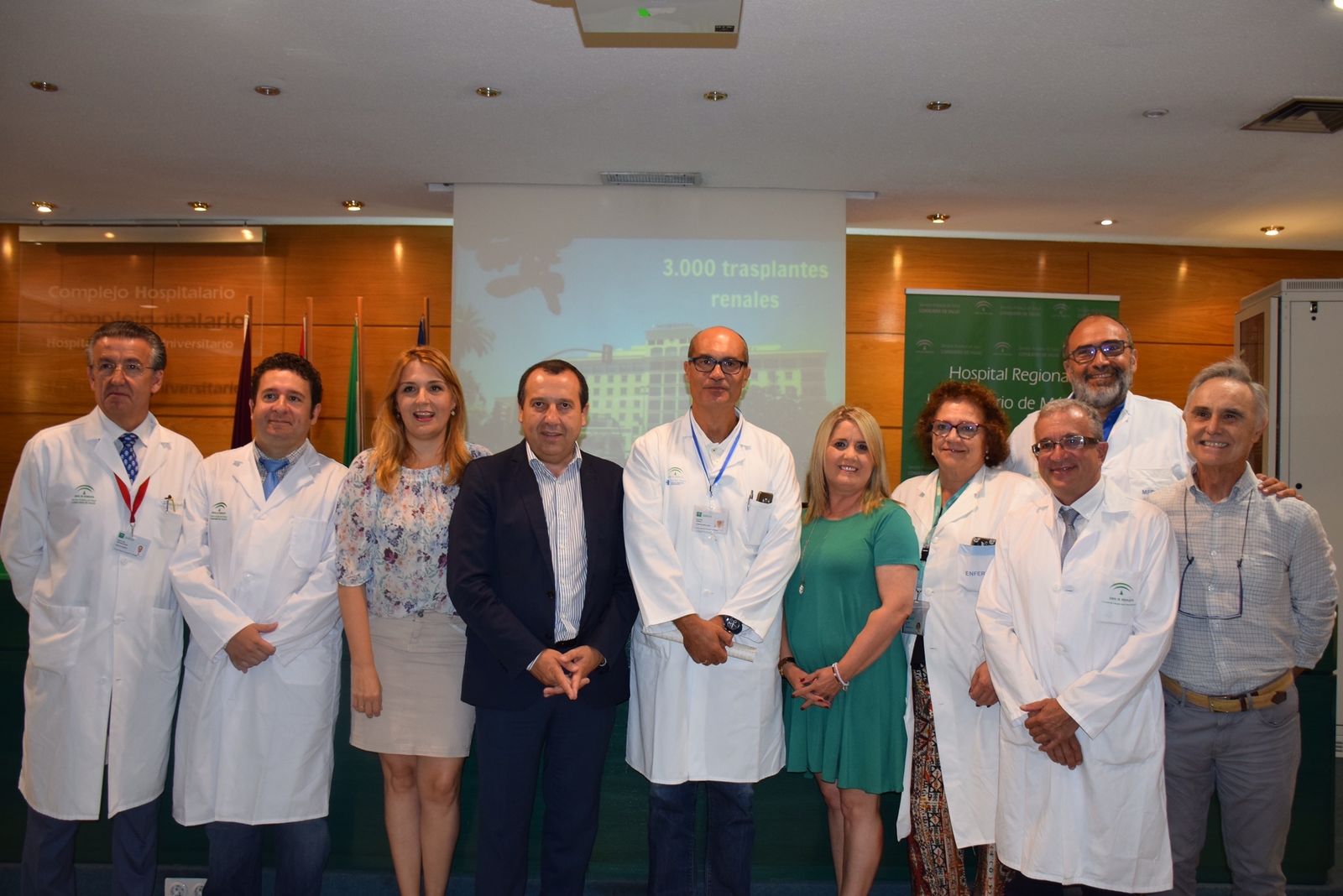 Autoridades, profesionales de trasplantes y representante de los pacientes.