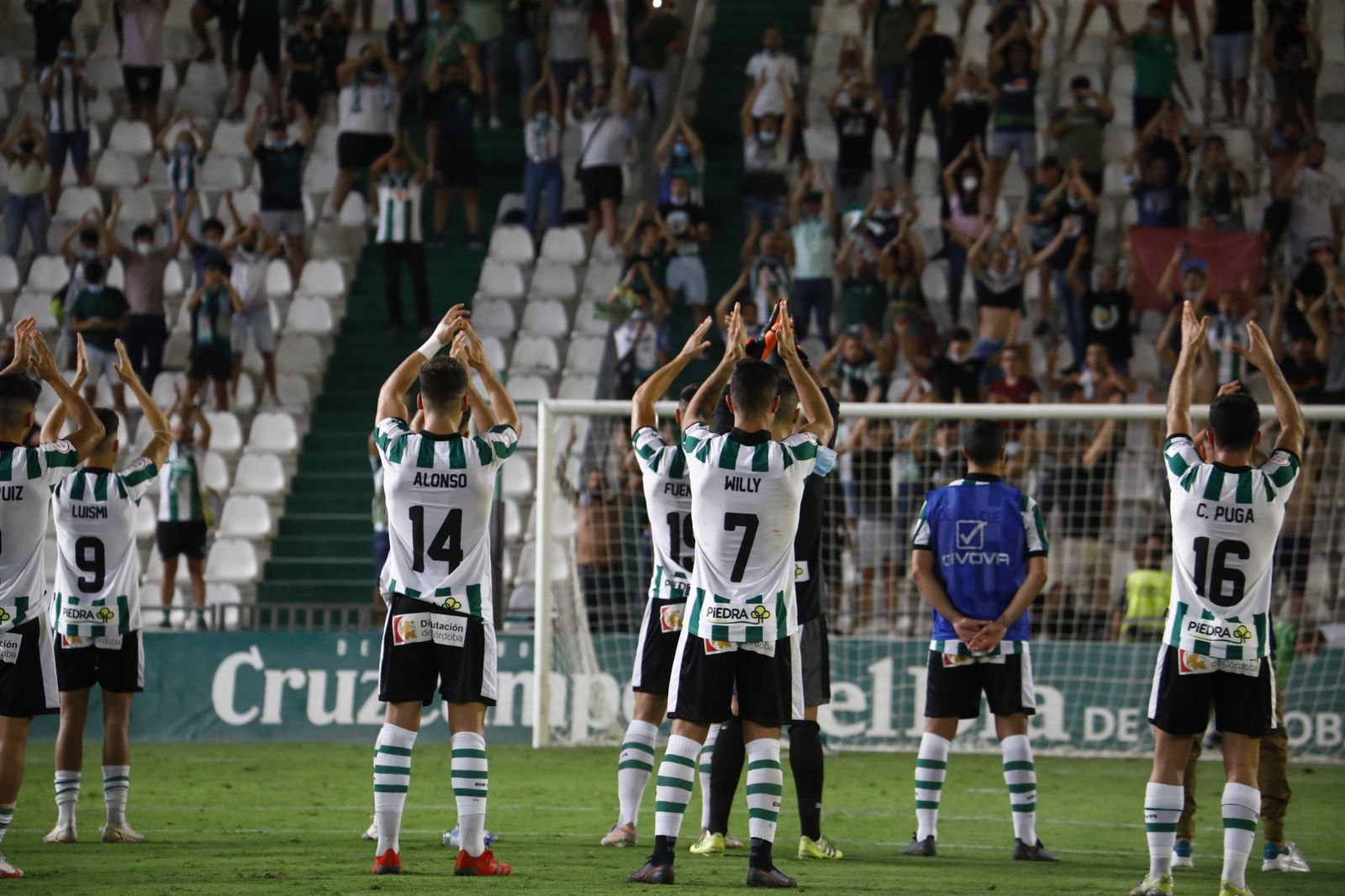 La victoria del Córdoba CF ante el Cádiz B, en imágenes