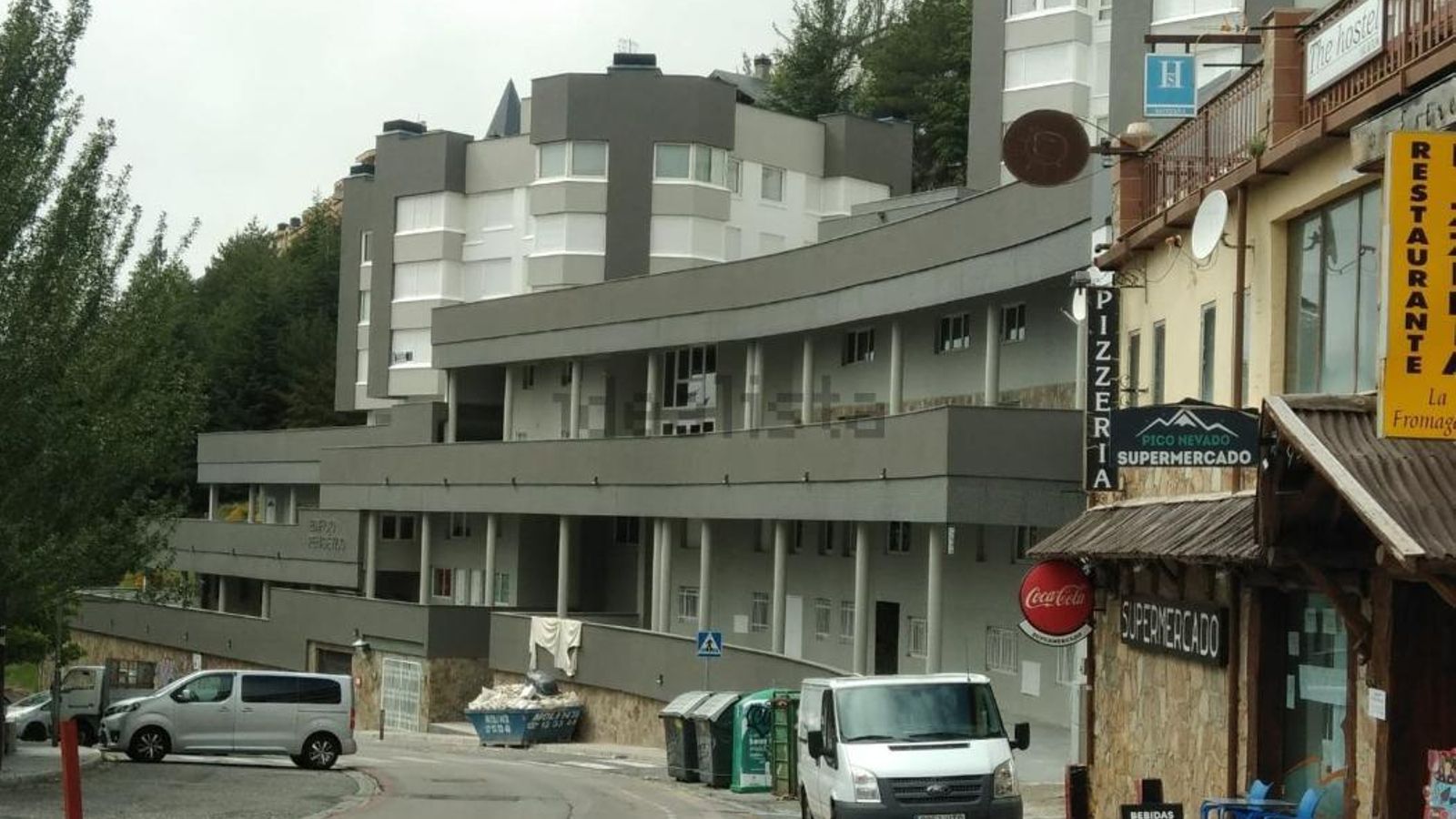 Urbanización donde se encuentra el local en subasta.