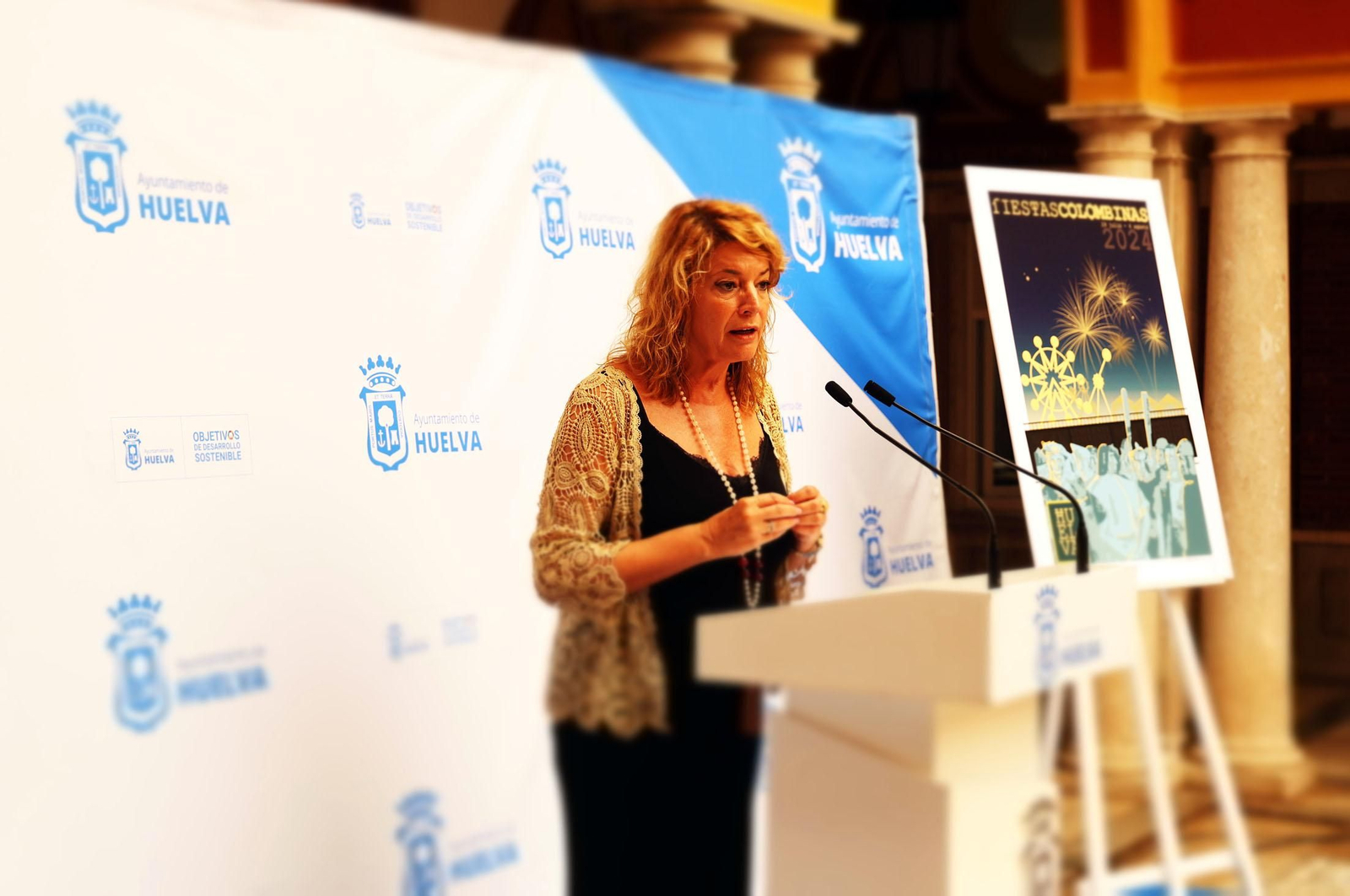 Imágenes de la presentación de las Fiestas Colombinas en el Ayuntamiento