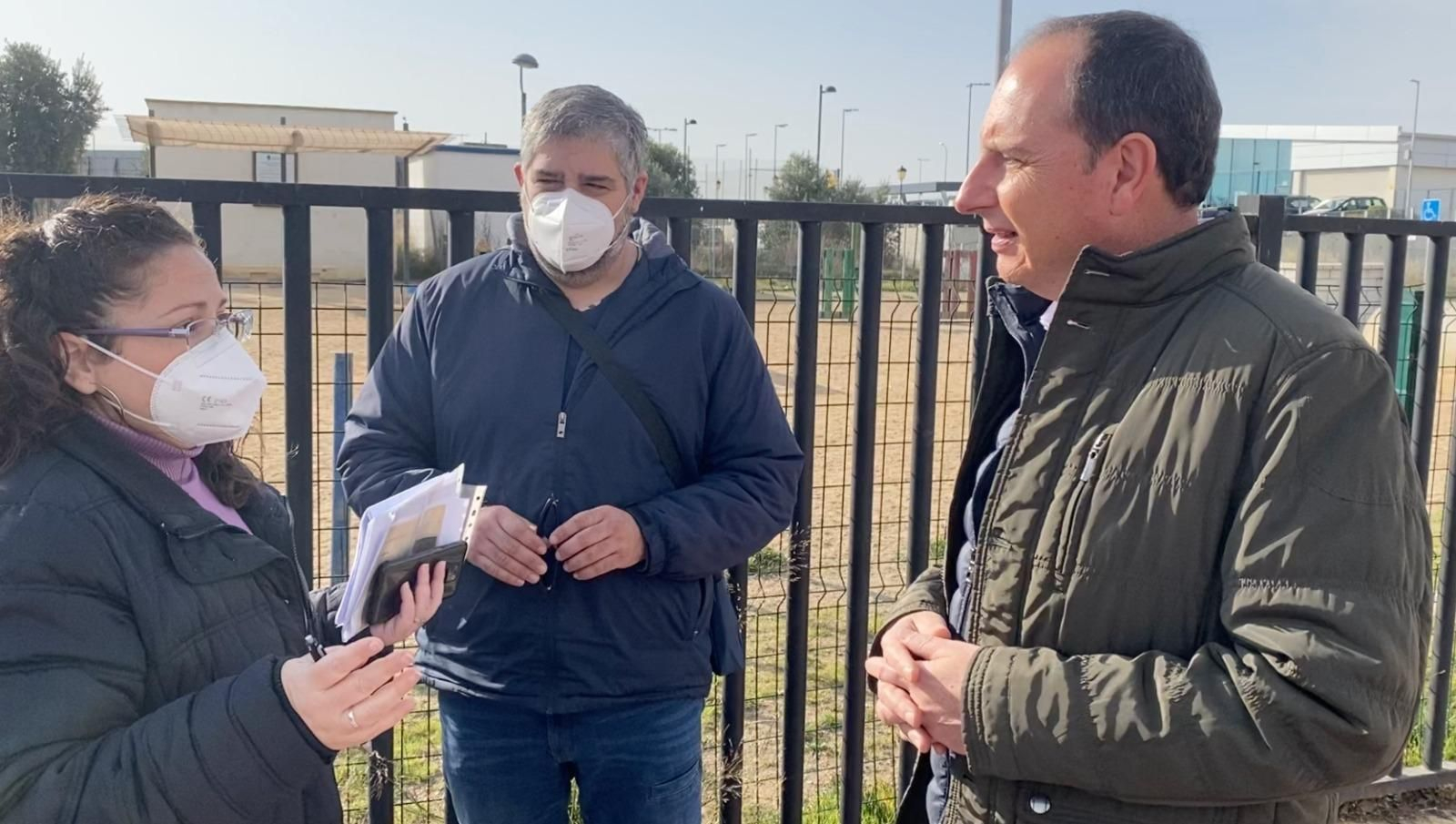 Vox critica "la pinza del bipartidismo" por sus "políticas buenistas con la delincuencia" en los barrios de Granada