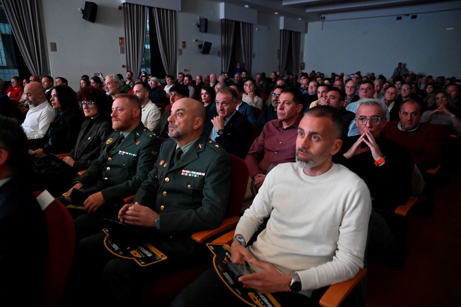 Las imágenes de la presentación del 43 Rallye Sierra Morena.