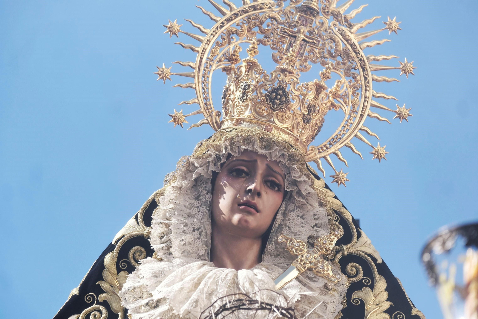 Viernes Santo en Córdoba: la procesión de La Soledad, en imágenes