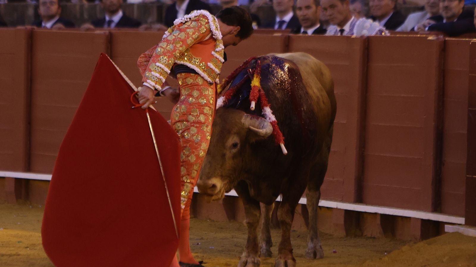 Ginés Marín se arrimó al que cerraba plaza en su intento de abrir la Puerta del Príncipe. No fue suficiente.