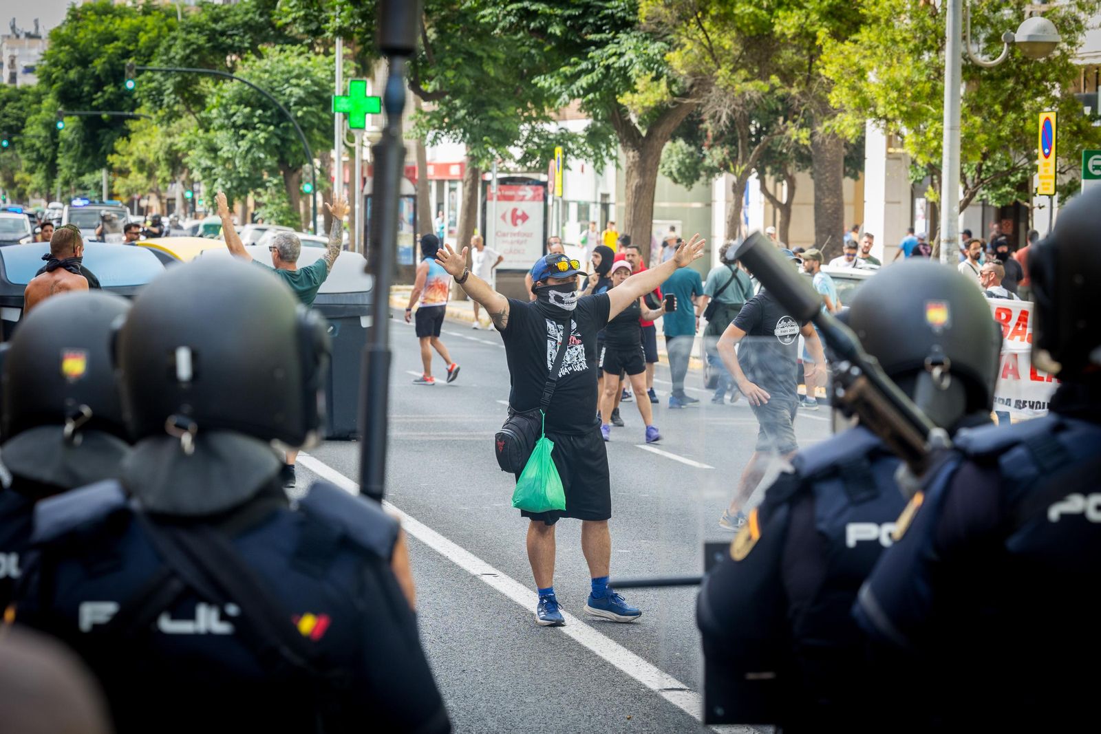 Imágenes de las protestas de trabajadores del metal en Cádiz tras el preacuerdo entre UGT y patronal