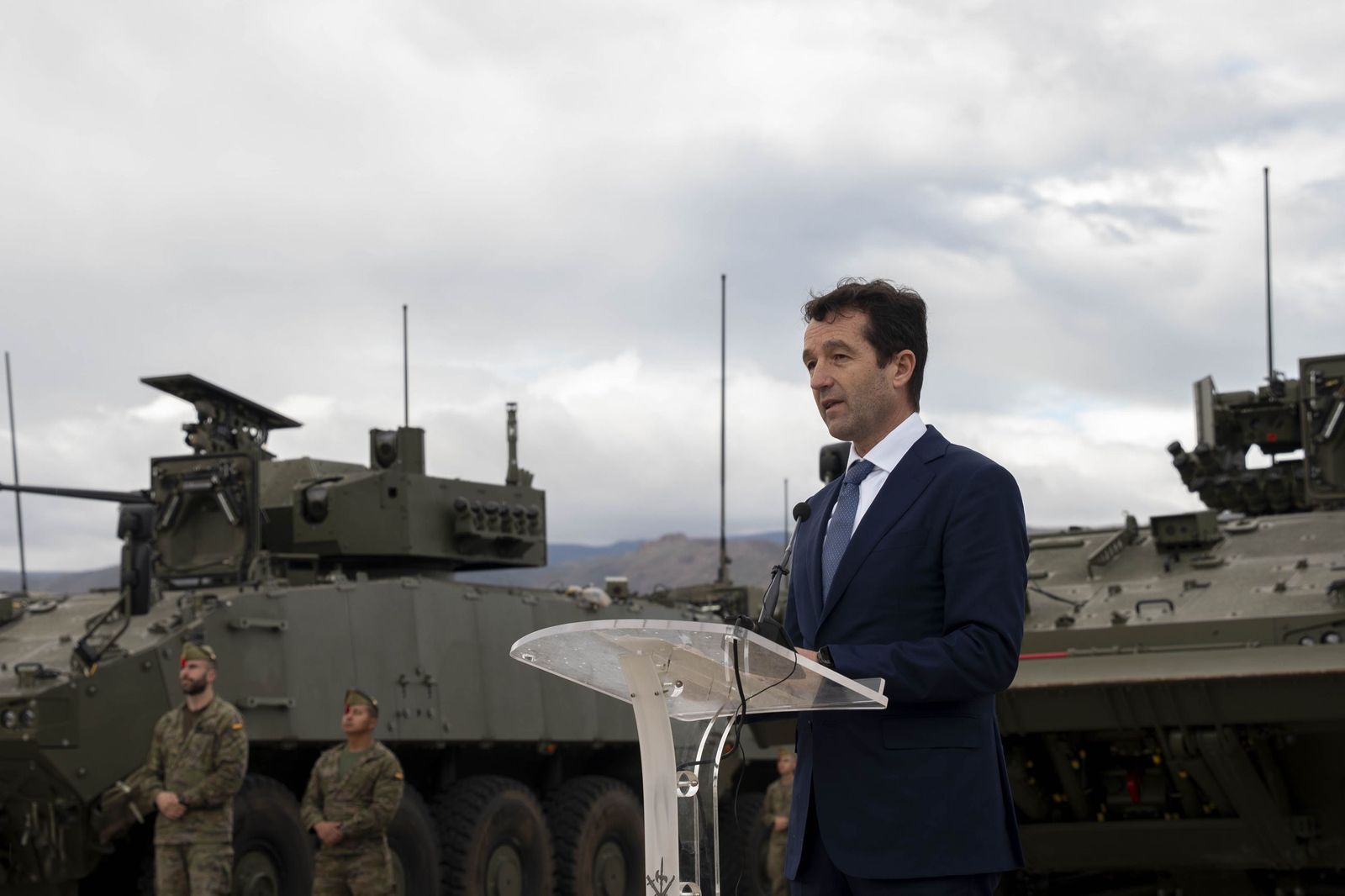 Margarita Robles entrega en Viator los primeros vehículos 8x8 ‘Dragón’ al Ejército de Tierra