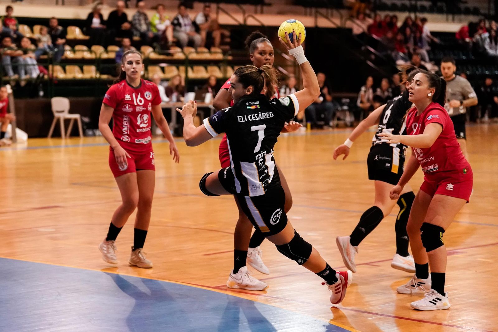 El Costa del Sol cumple el trámite en Portugal y avanza (23-24)