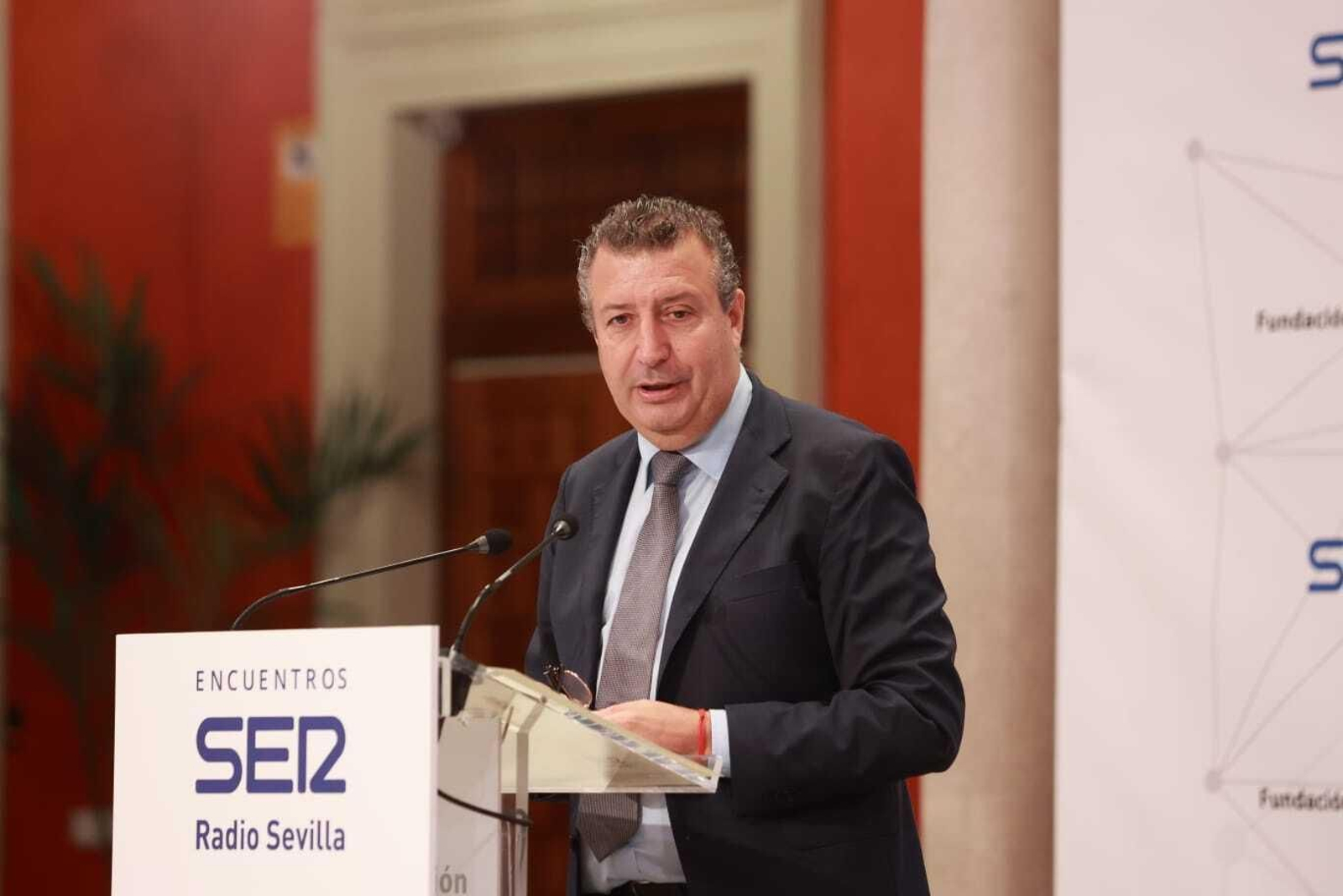 Javier Fernández durante su intervención