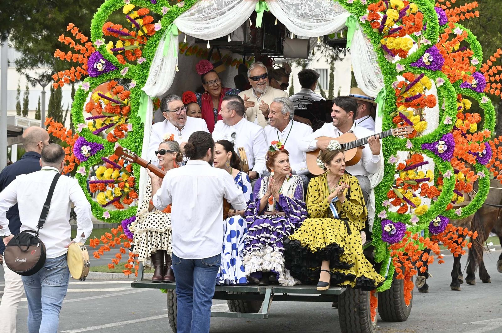Imágenes de los carros de la Hermandad del Rocío de Huelva