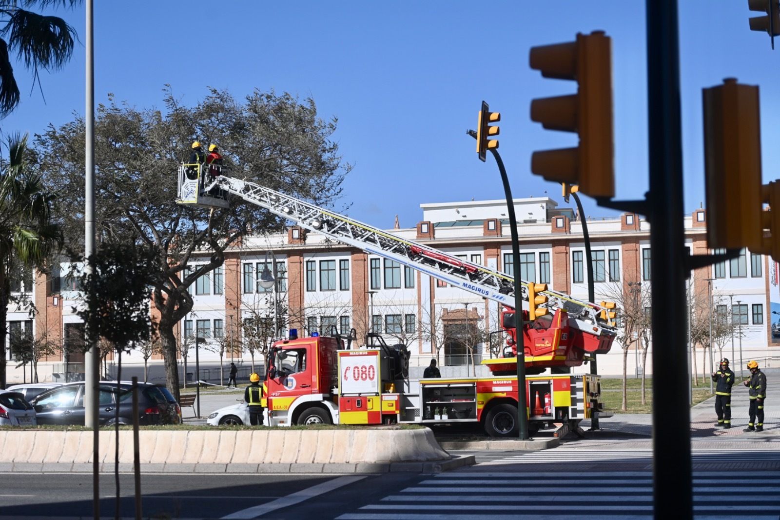 Los bomberos de Málaga, en la capital malagueña.