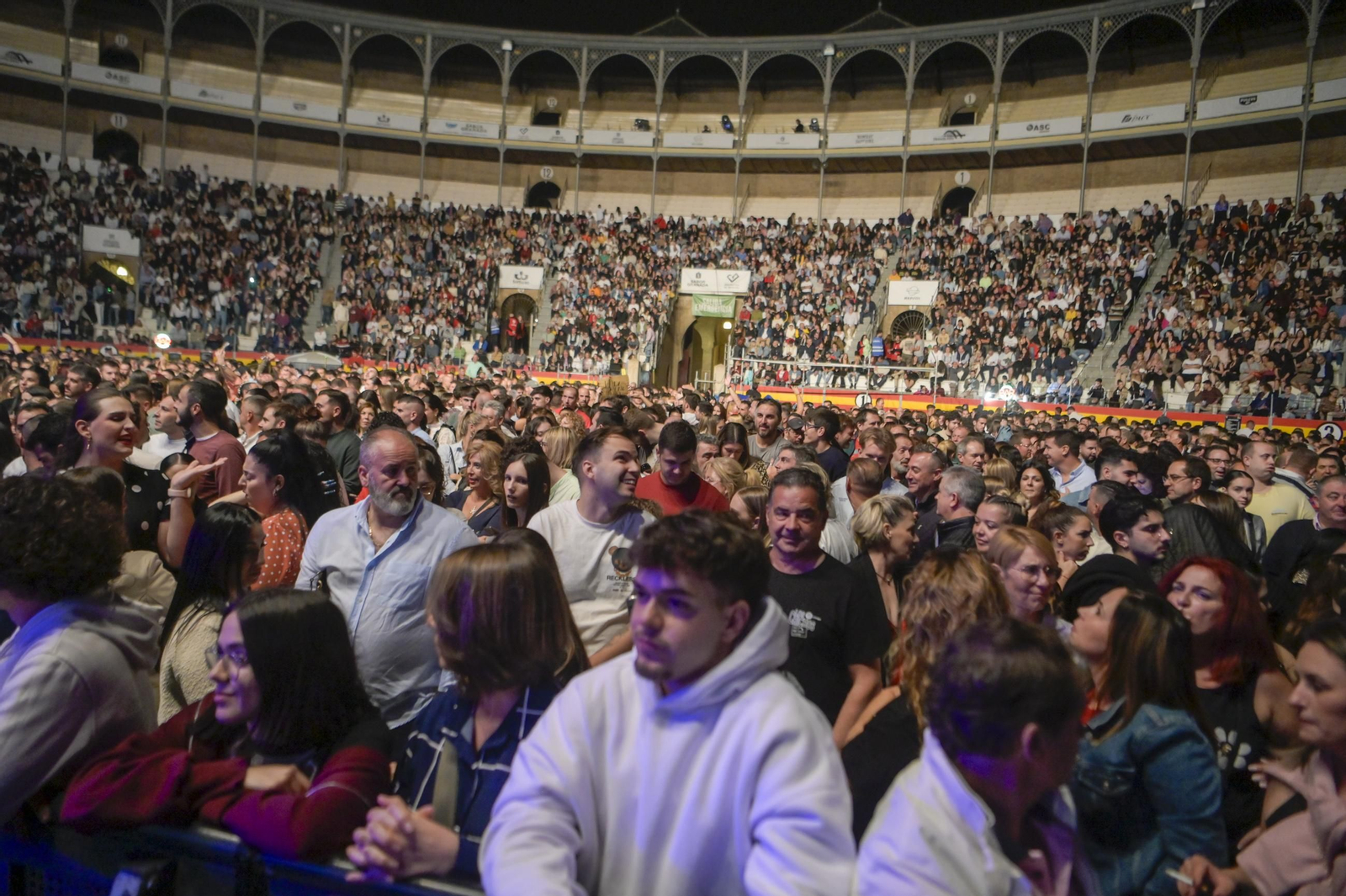 Así fue el concierto, bajo la lluvia, de Los Chichos en Granada