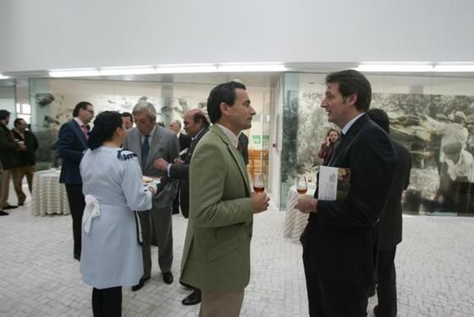 Asaja edita una nueva revista que retrata la historia del recién inaugurado Centro de Innovación y Tecnología Empresarial Agraria

Foto: Pascual