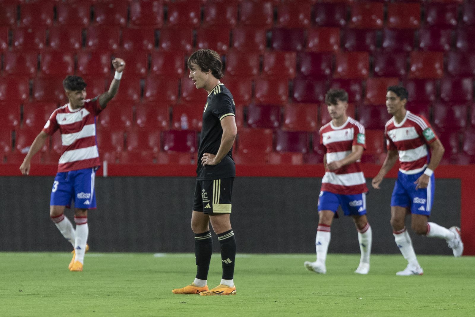 El Recreativo Granada, ante el Murcia en Los Cármenes.