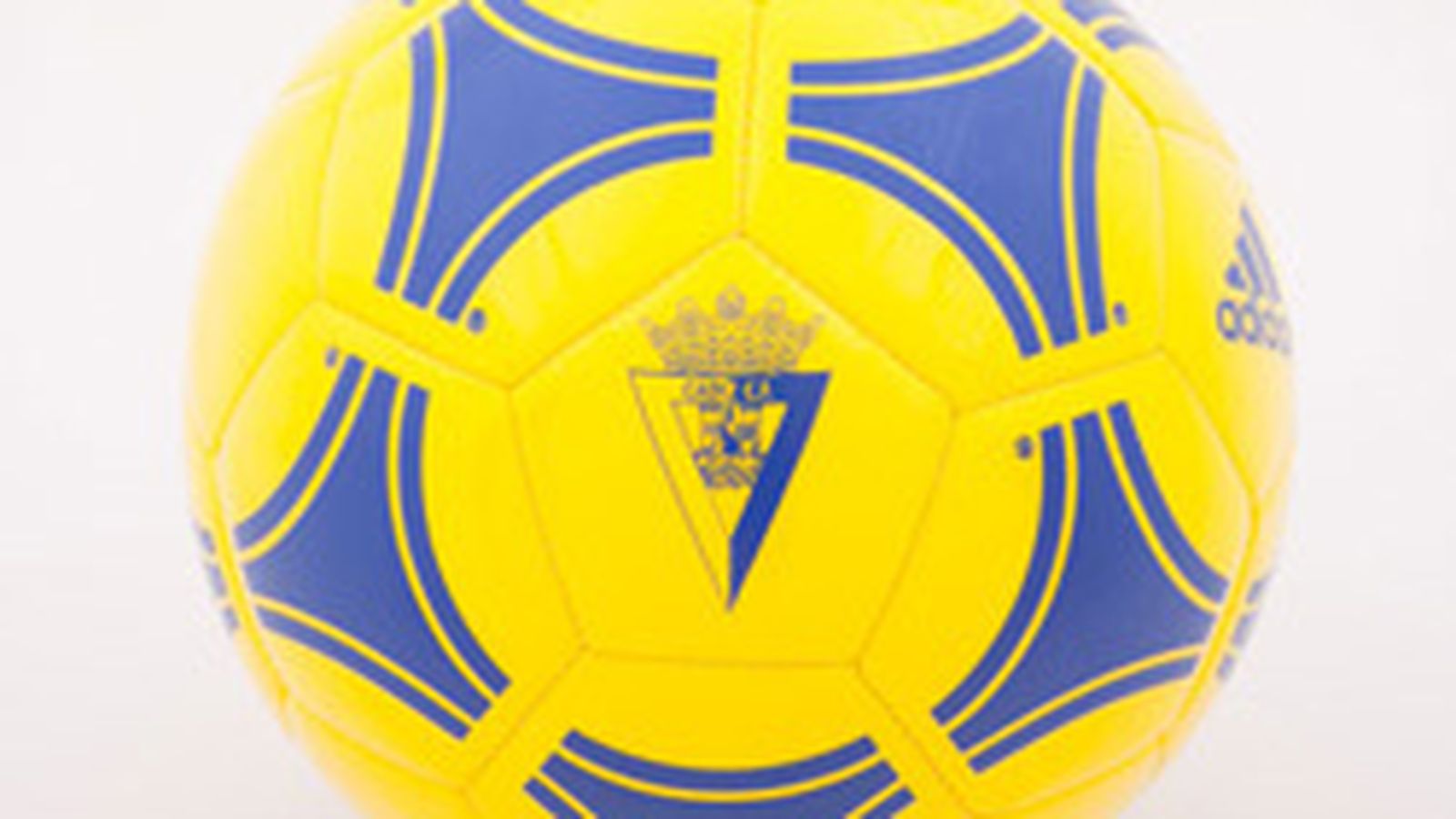 Balón Tango Adidas del Cádiz