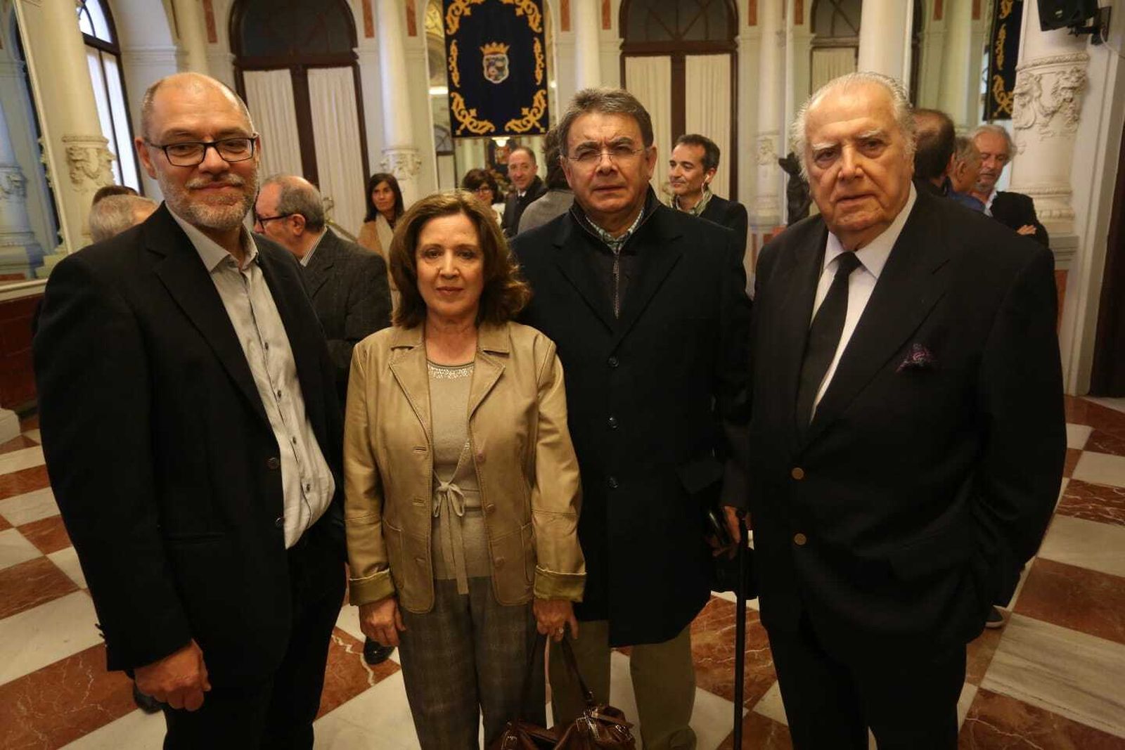 Fotos de la capilla ardiente de Manuel Alcántara