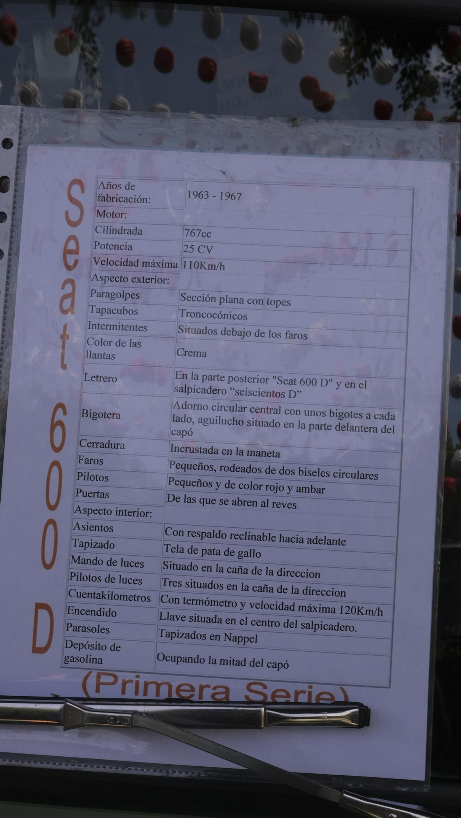 Los Seat 600 y los Mini en la Feria de Almería 2024, en imágenes