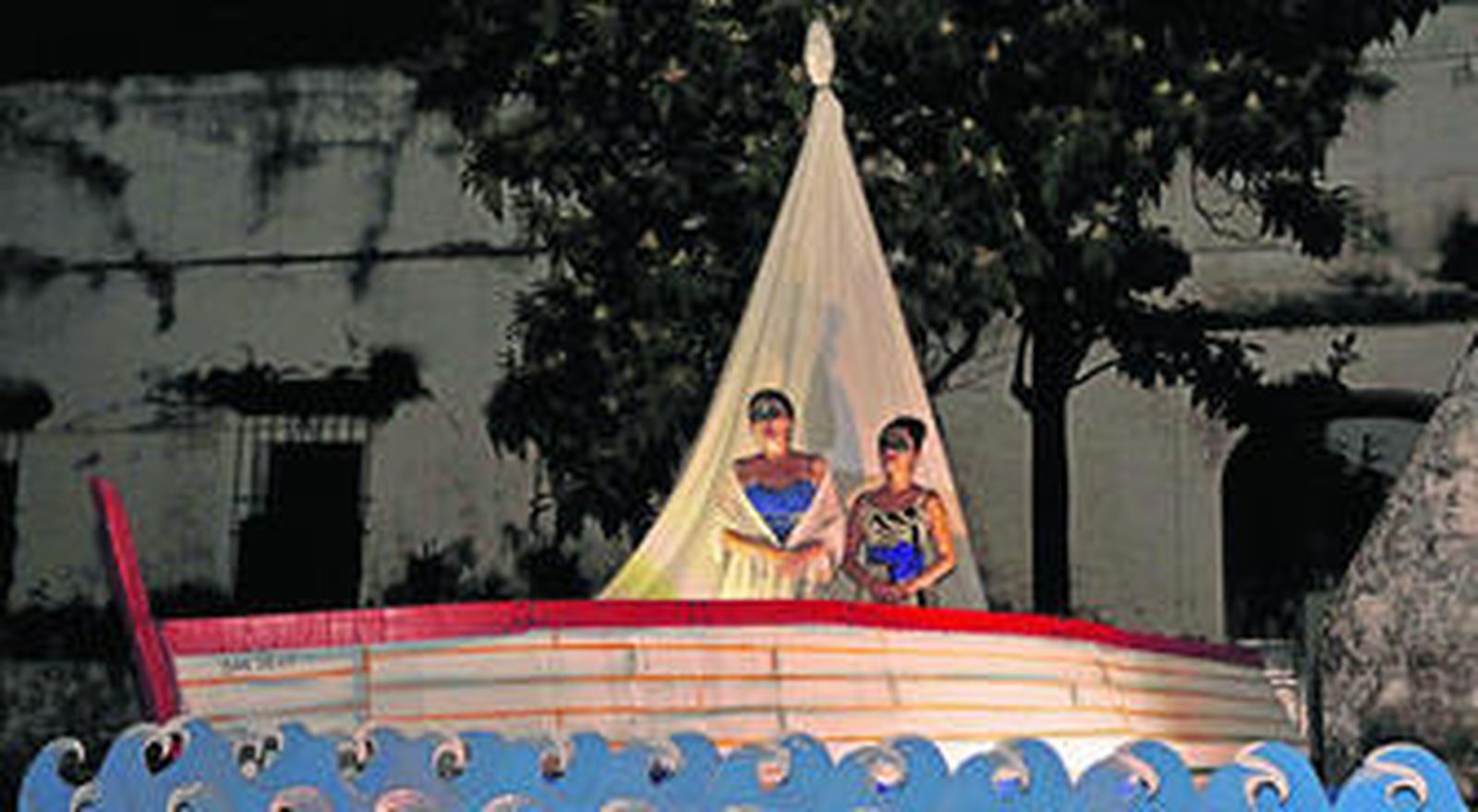 El espectáculo de canto lírico de la singular visita nocturna que organizó Barbadillo en su bodega La Arboledilla.