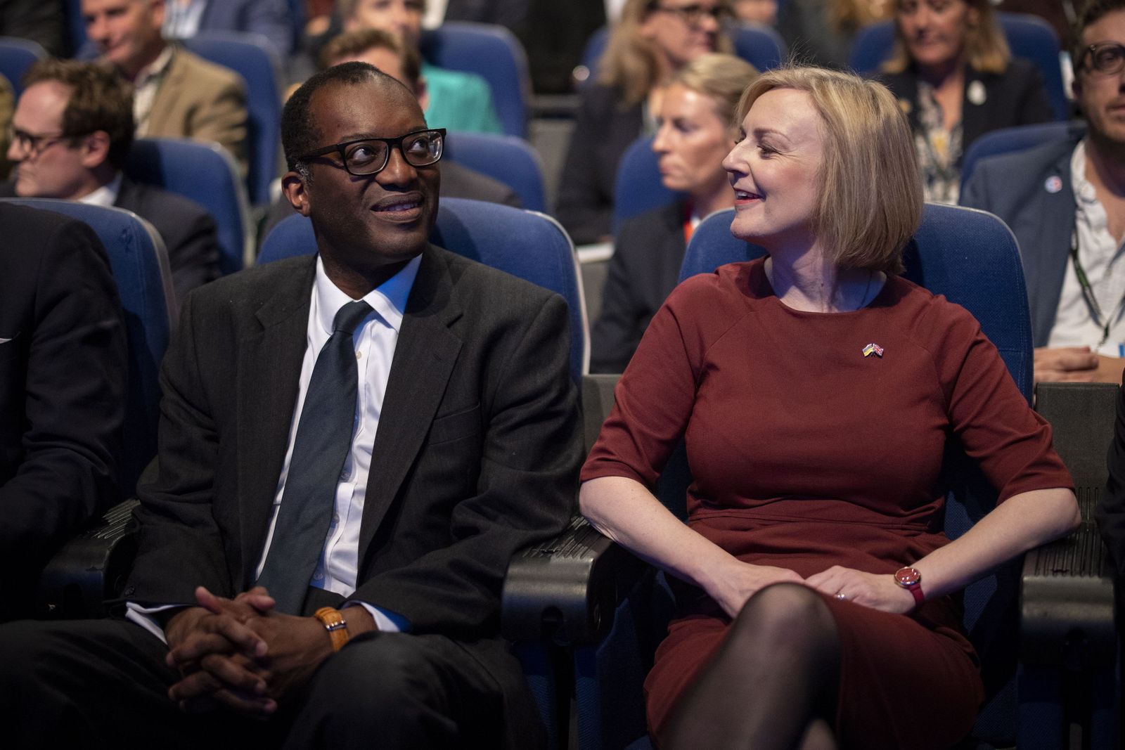 La jefa del Gobierno británico, Liz Truss, y su ministro de Economía, Kwasi Kwarteng.