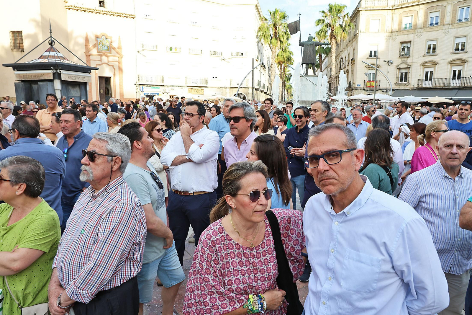 Imágenes de la concentración por las infraestructuras para Huelva