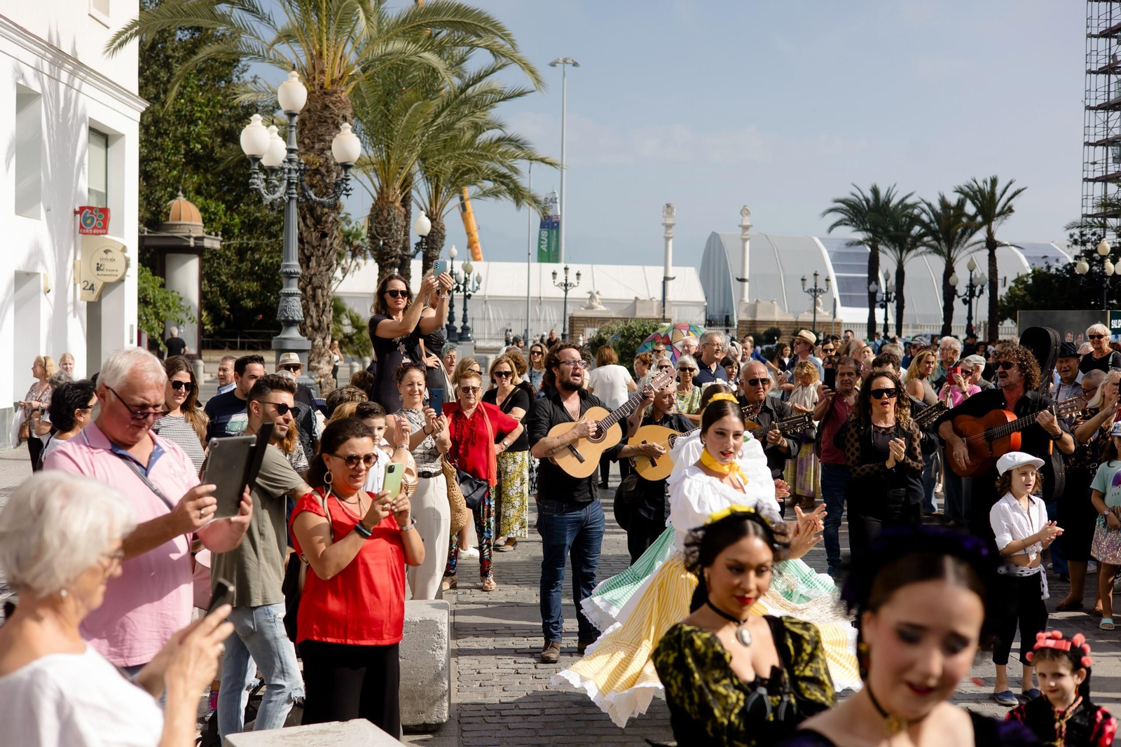 SailGP llena las calles de Cádiz de visitantes