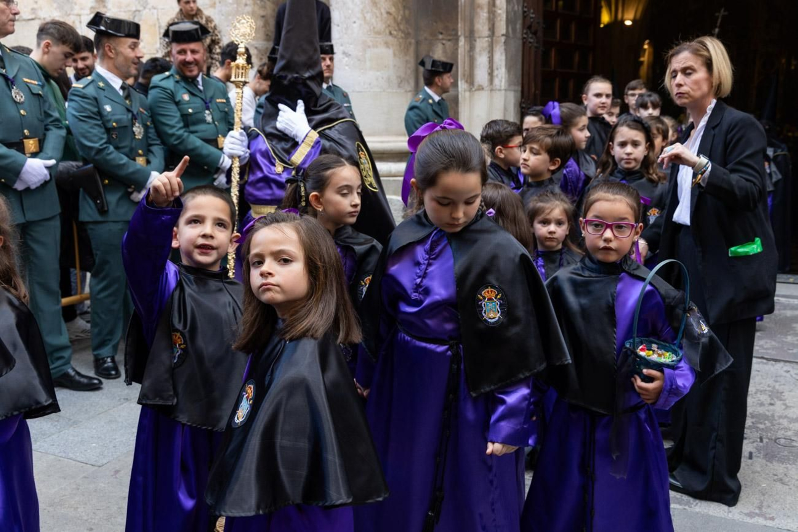Las cofradías de la Vera Cruz, Expiración y Gran Poder lucen sus cortejos en la calle