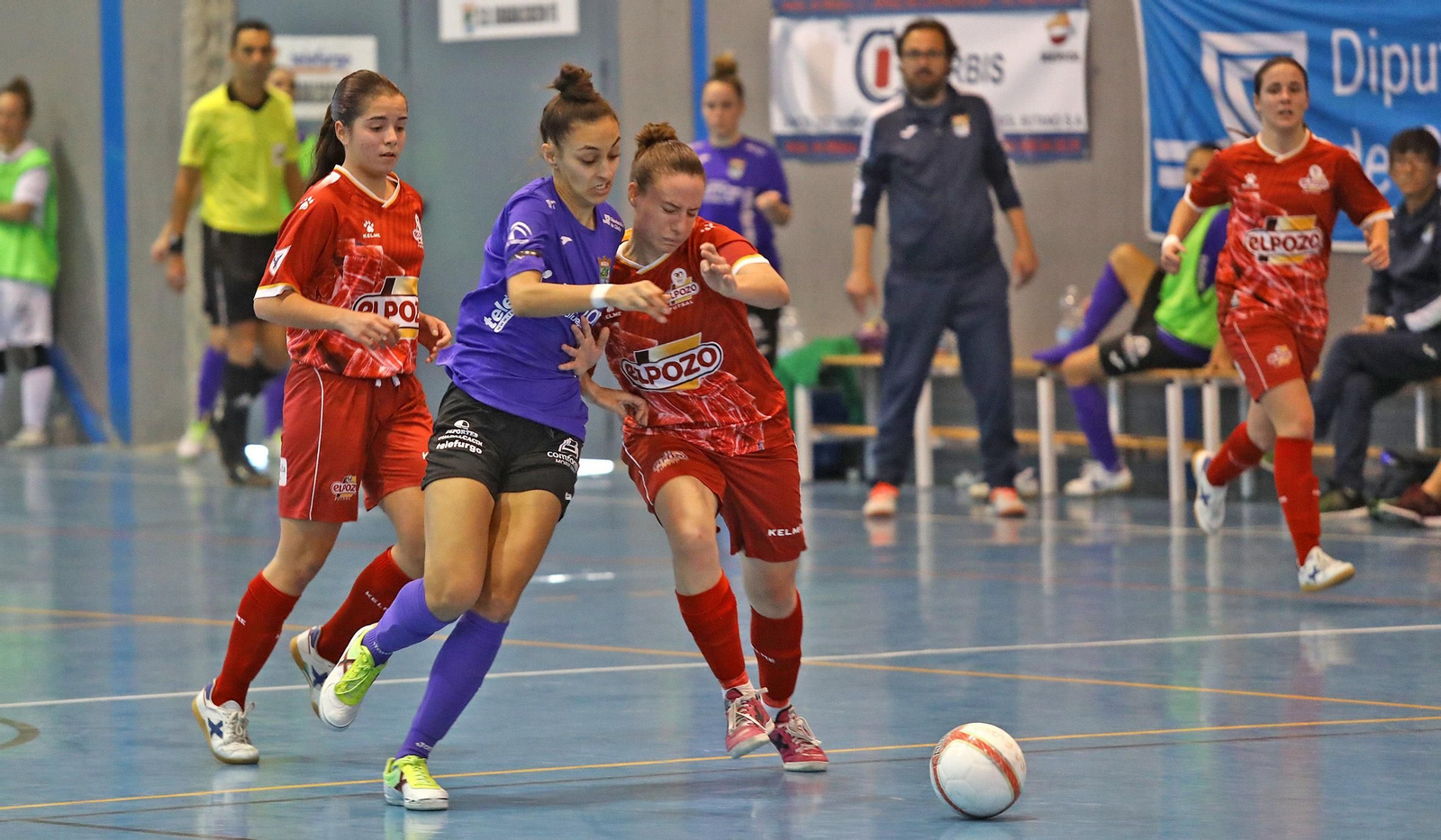 Ahora es Pepa la que intenta cortar el avance de Angelia.