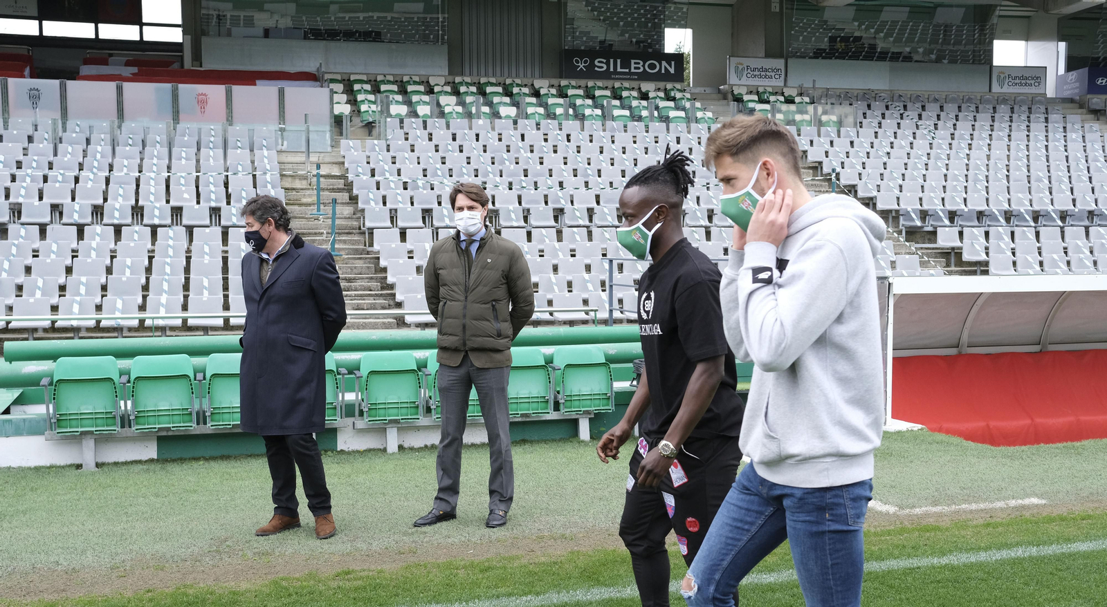 Las fotografías de la presentación de Nahuel Arroyo y Sidibé con el Córdoba CF