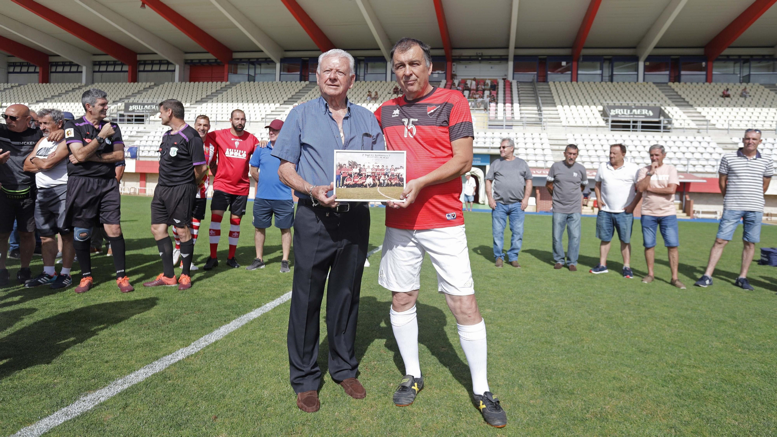 Fotos del triangular de homenaje a Fernando Gallego de los Veteranos del Algeciras CF