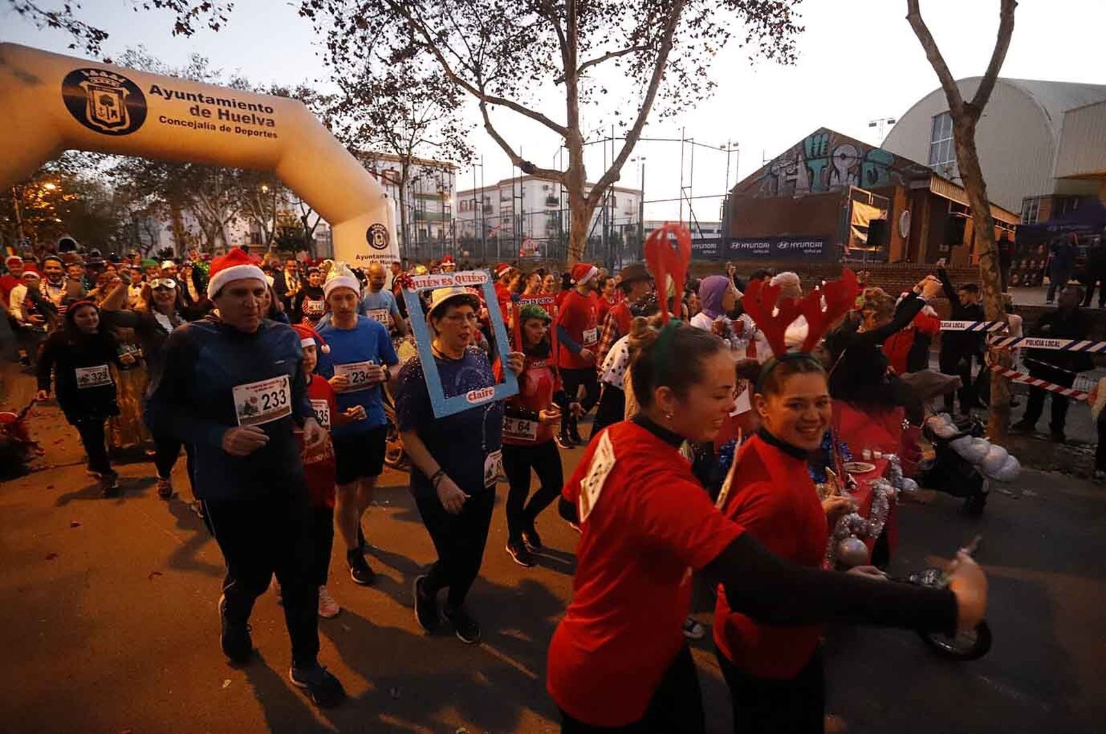 Imágenes de la carrera de San Silvestre en Huelva