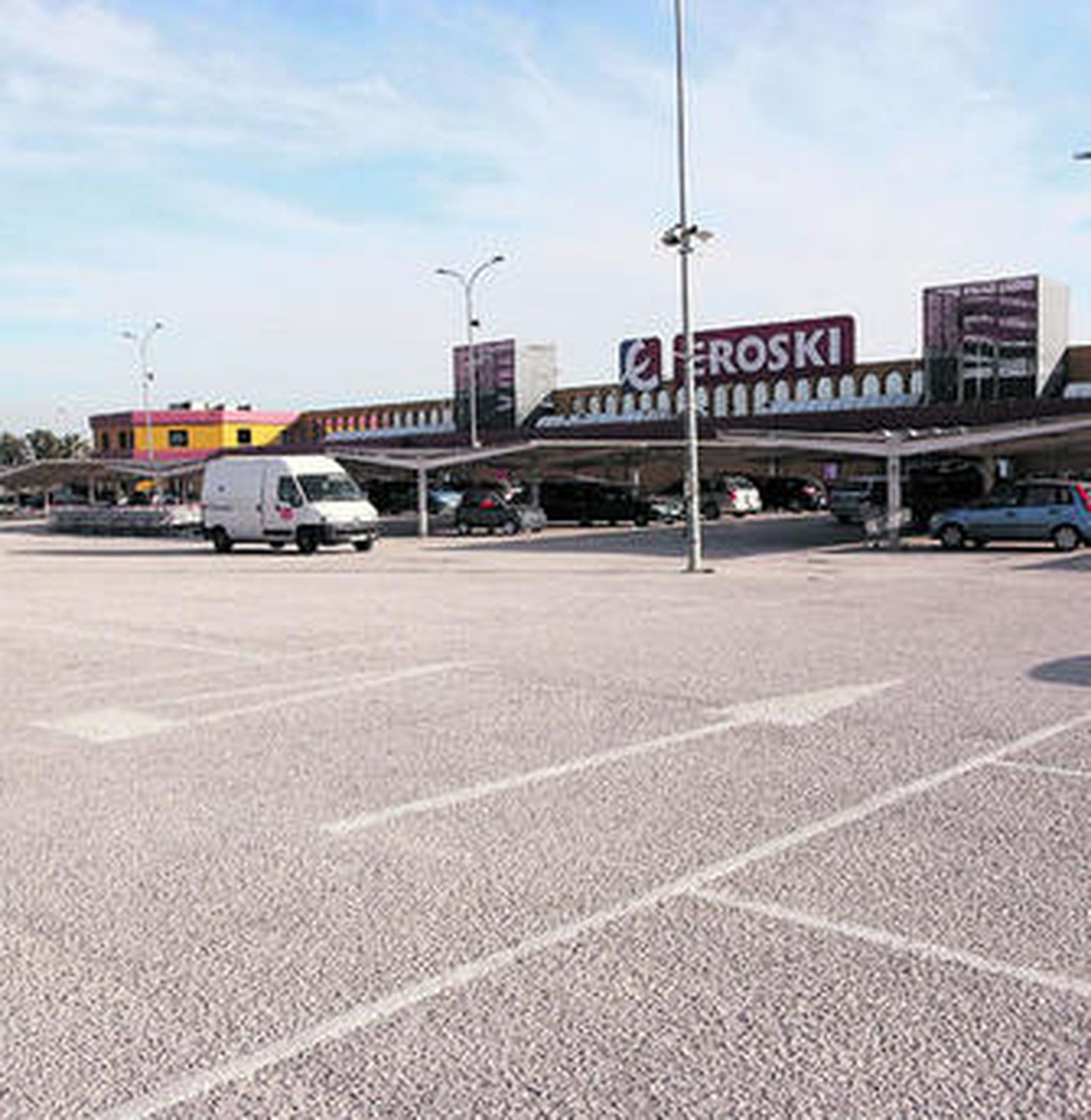 Terrenos en los que se ampliará el parque comercial con la instalación, entre otras actuaciones, de un Decathlon.