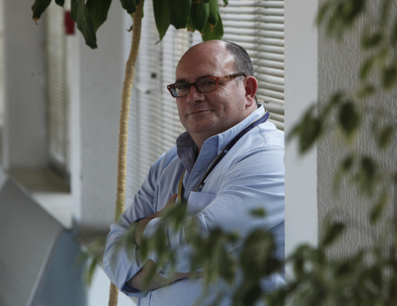 El doctor David Farrington en el Hospital Infantil Virgen del Rocío, en imagen de archivo.
