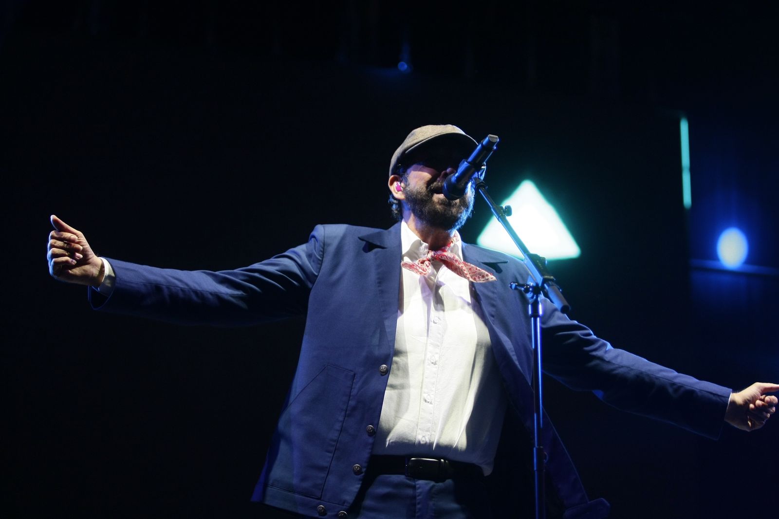 Búscate en el concierto de Juan Luis Guerra en el Concert Music Festival