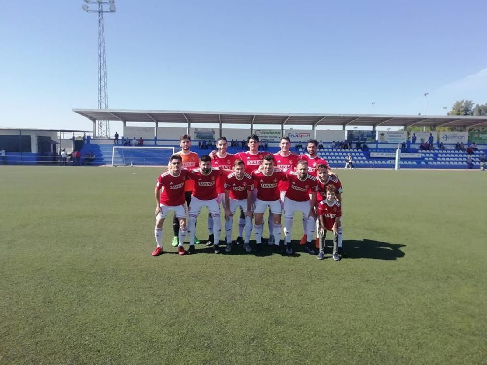 Formación inicial del Espeleño en su último duelo, en Guadalcacín