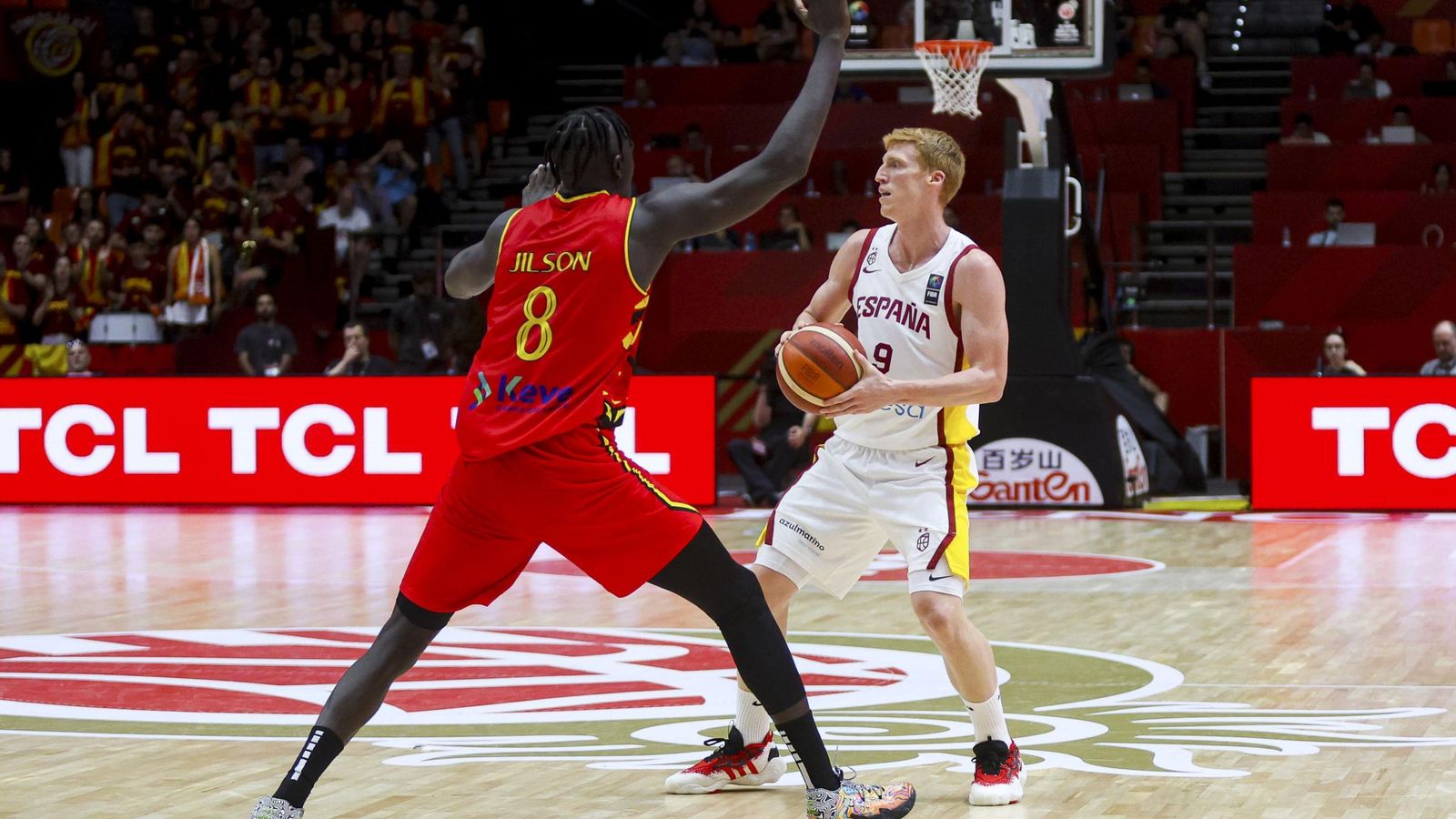 Alberto Díaz, ante Angola